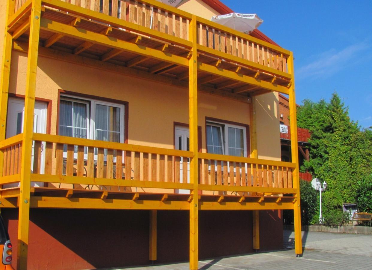Hotel-Restaurant Christine Lubz Exterior photo